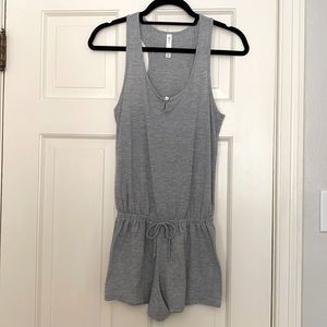 Gilligan & O’Malley grey gray romper XS